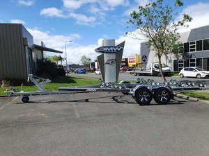 Boat Trailers: DMW Premier 750THD & 780THD Boat Trailer