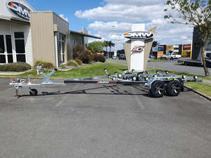 Boat Trailers: DMW Premier 650T Boat Trailer