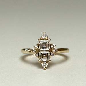 Wedding Rings: Carre Diamond Cluster