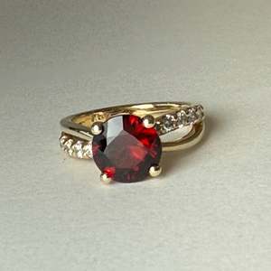 In Stock: Garnet Twist