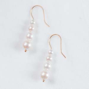 Tapered Pearl Hooks