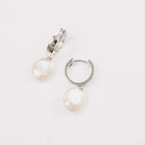 Huggies with Fresh Water Keshi Pearl