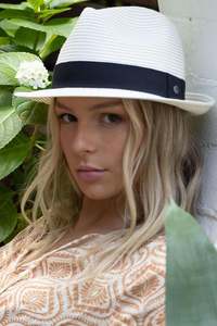 Evoke: Evoke Harley Unisex Trilby - Ivory