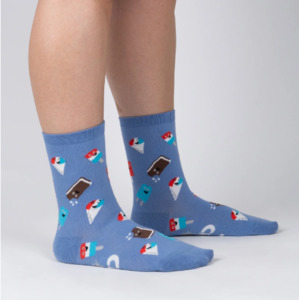 Just Chillin' - Women's Crew Socks - Sock It To Me
