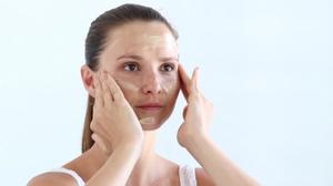 Products: Award-Winning Esse Cream Mask