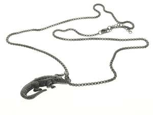 Fashion Jewelry: Stainless Steel Alligator Nevklace