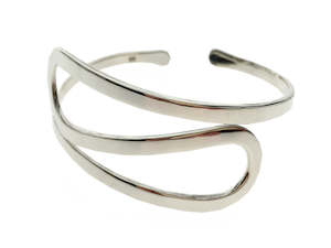 Swirl Front Cuff