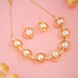 Necklace: Estele - Fancy and fashionable Glass Pearl Encirlced necklace set