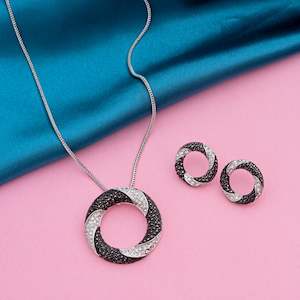 Estele -Swirl Dawn And Dusk Crystal Pendant Set