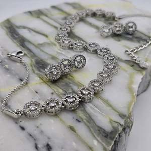 Over 200: Ltd 40