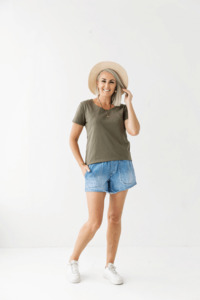 Breastfeeding T Shirts: Khaki Everyday Breastfeeding Tee | Diagonal Zips