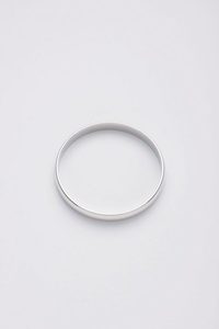 Products: Stilen Distinct Bangle – Silver - Estilo Boutique