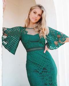 Fashion – Etcetera Bridal: Reyna dress – Green
