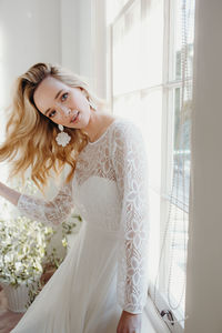 Bridal – Etcetera Bridal: Daisy – Magnolia