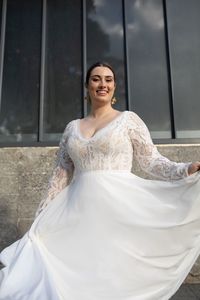 Bridal – Etcetera Bridal: Daisy – Pixie Long Sleeve Curve