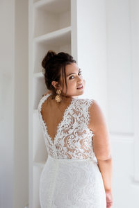 Bridal – Etcetera Bridal: Daisy – Bluebell Curve