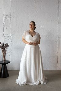 Bridal – Etcetera Bridal: Daisy – Paige Curve