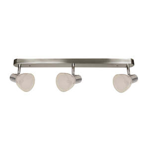 Spotlights: Mia - Triple Spotlight