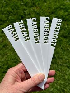 Plant Markers – English or te reo Māori