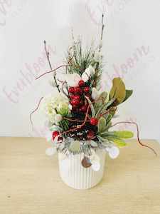 Flowers: Christmas Arrangement