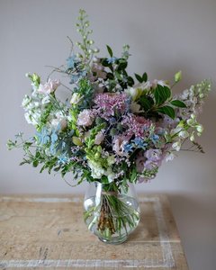 Eliza - Pastel flower bouquet - evergreen floral