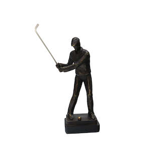 Le Forge: Golfer Chipping Figurine