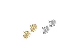 Earrings: 925 Sterling Silver Daisy Stud Earrings