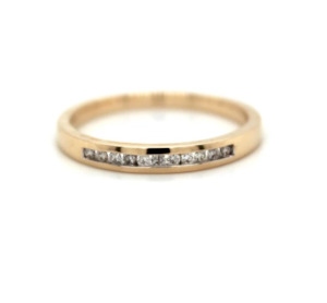 Wedding Rings: 9K Yellow Gold Wedder Diamond Ring