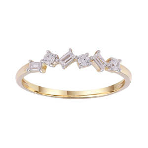 9K YELLOW GOLD DIAMOND RING