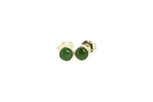 Pounamu: NZ greenstone 3mm earrings with silver findings
