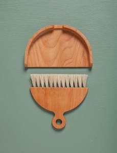 Easter Edit: Table Brush