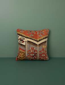 Bedroom: Vintage Kilim Cushion 40cm // Seventeen