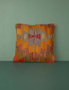 Bedroom: Vintage Kilim Cushion 40cm // Thirteen