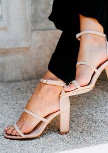 Amour Heel