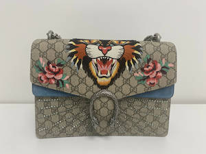 Gucci 1: Dionysus Embroidered Tiger Medium Shoulder Bag