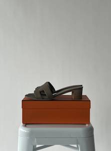 Hermes: Hermès Healed Oasis Sandals - Full Set