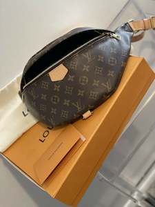 2000 2999: Louis Vuitton Bum Bag MM Monogram