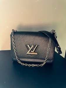 Louis Vuitton Black Epi Twist MM Shoulder Bag