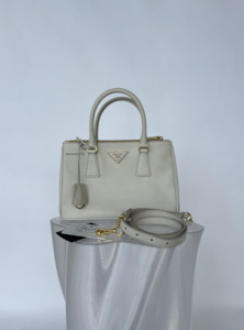1000 1999: Prada Galleria Tote - Medium