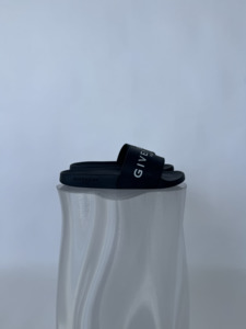 100 300: Givenchy Logo-Print Rubber Slide - FULL SET