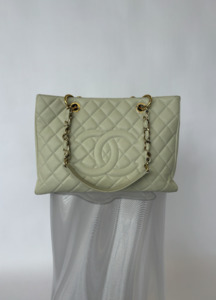 Chanel Pelle Beige Caviar Shopper Tote