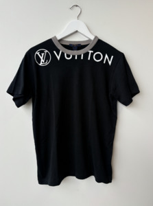 Louis Vuitton: Louis Vuitton Logo Print Tee 2021