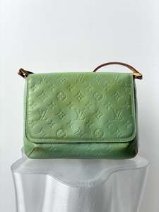 500 999: Louis Vuitton Monogram Vernis Thompson Street shoulder bag