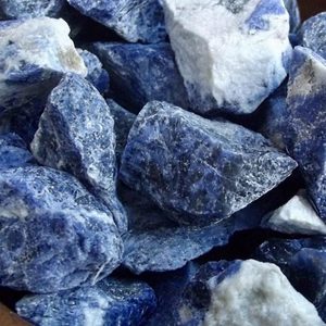 Products: Crystal Rough – Sodalite