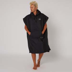 O&E Perfect Storm Poncho - Black