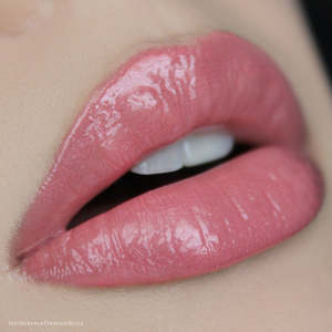 Makeup Cosmetics: Youngblood Lip Gloss