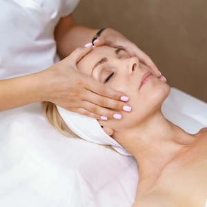 Mothers Day Pamper Package Facial & Massage Treatment