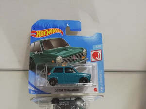 Toys: hot wheels custom 70 honda n600 green short card