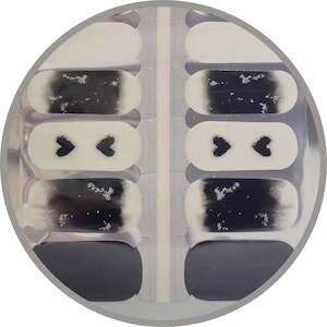 Romance: Black and White Heart Nailwrap Set