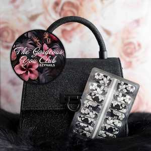 Floral: Black Floral With White Accents Nailwraps